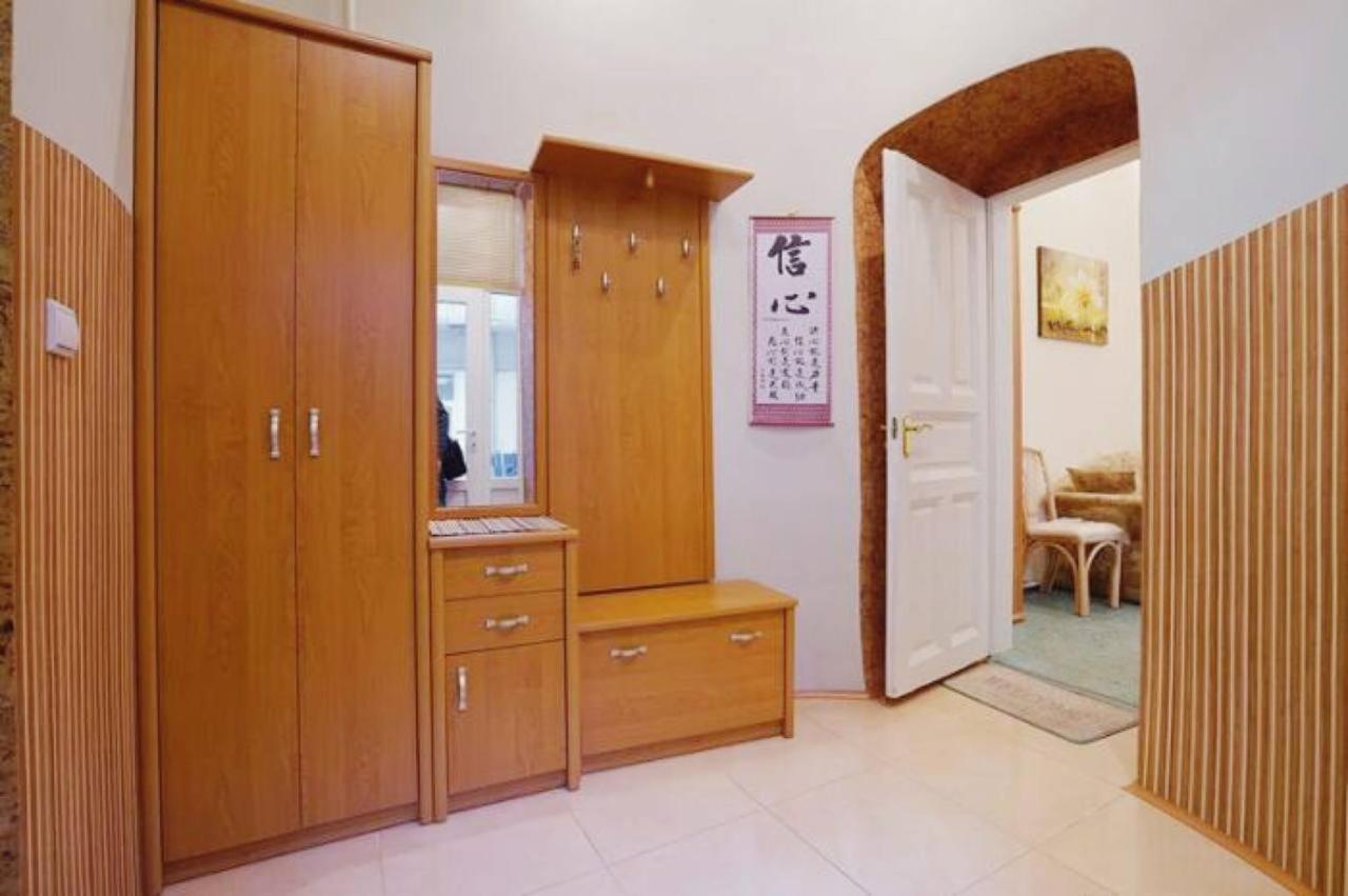 Apartment Veronica In Center Lviv Extérieur photo